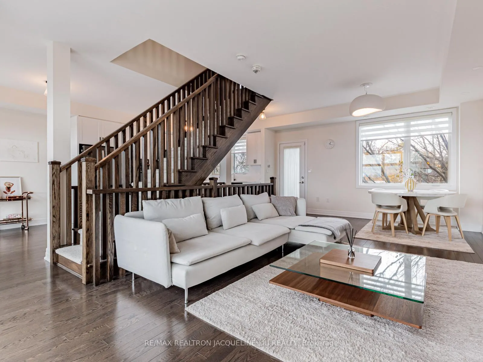 Photo 7 of 28 Juneau Street, Vaughan, East Woodbridge — HOMEH