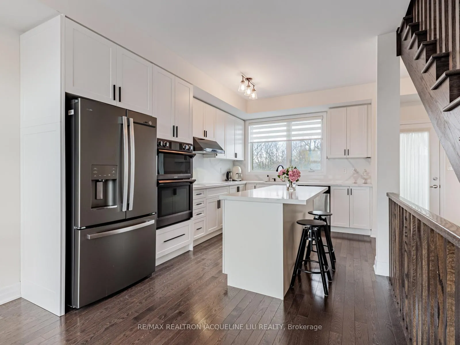 Photo 10 of 28 Juneau Street, Vaughan, East Woodbridge — HOMEH
