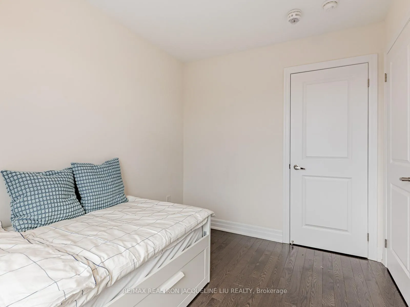 Photo 14 of 28 Juneau Street, Vaughan, East Woodbridge — HOMEH