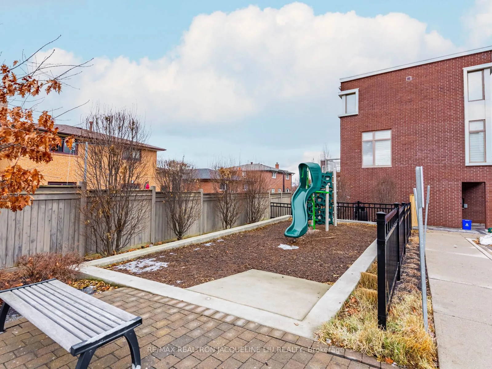 Photo 35 of 28 Juneau Street, Vaughan, East Woodbridge — HOMEH