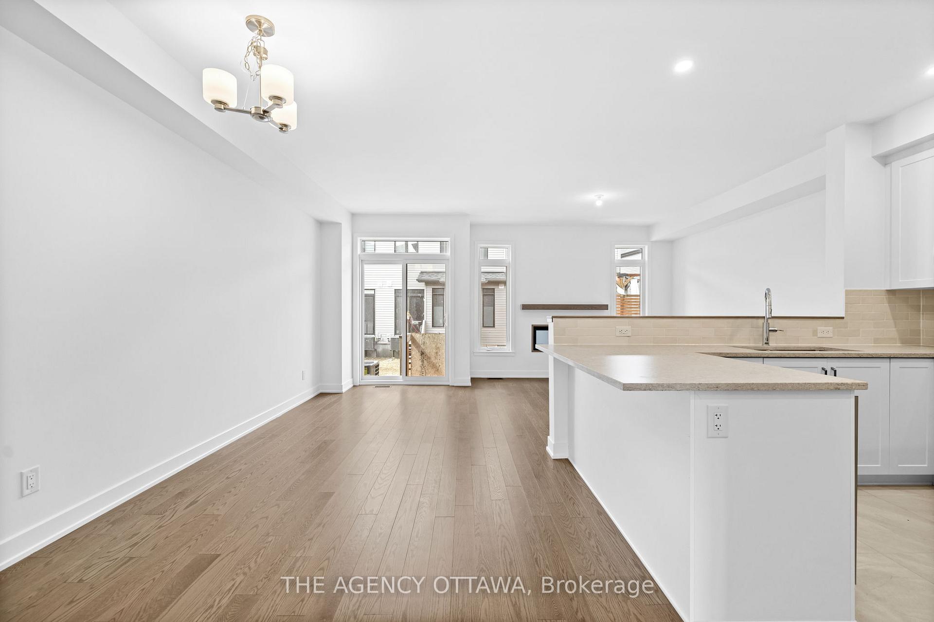 Photo 12 of 140 Sencha Terrace, Ottawa, Barrhaven - Heritage Park — HOMEH