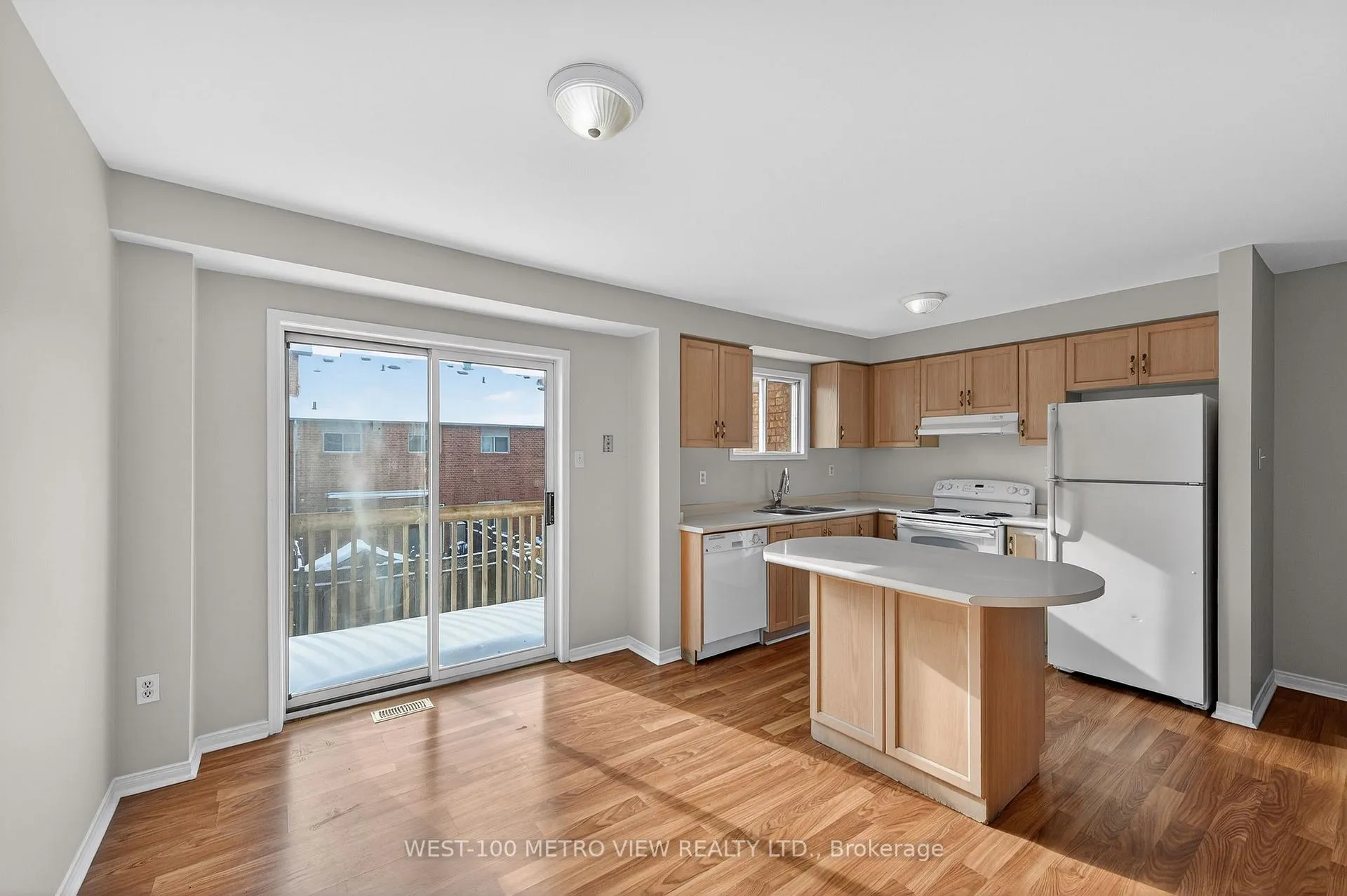 Photo 2 of 71 Roseheath Drive, Vaughan, Maple — HOMEH