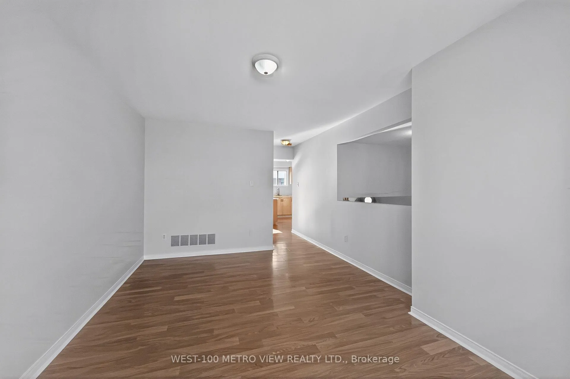 Photo 5 of 71 Roseheath Drive, Vaughan, Maple — HOMEH