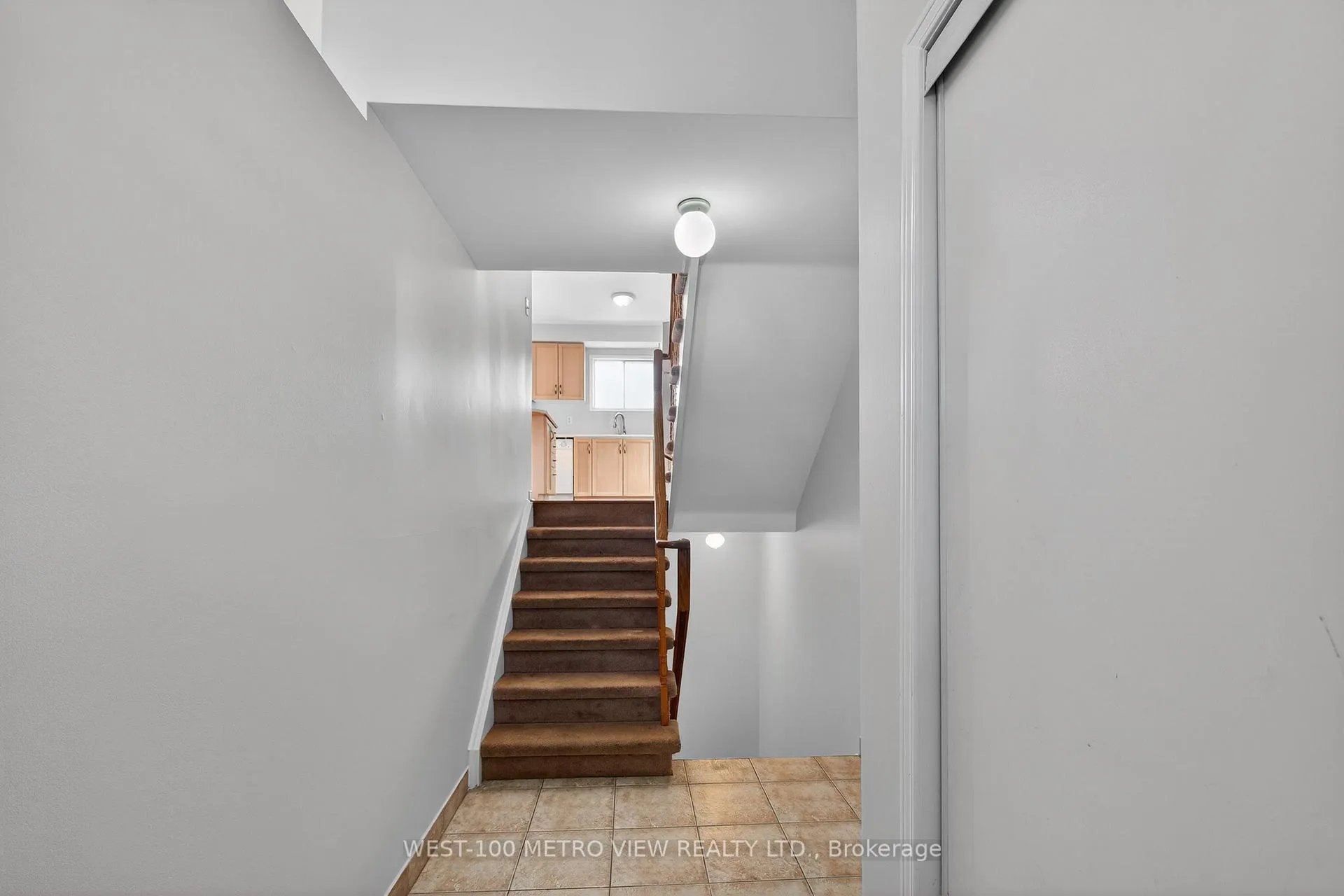 Photo 7 of 71 Roseheath Drive, Vaughan, Maple — HOMEH