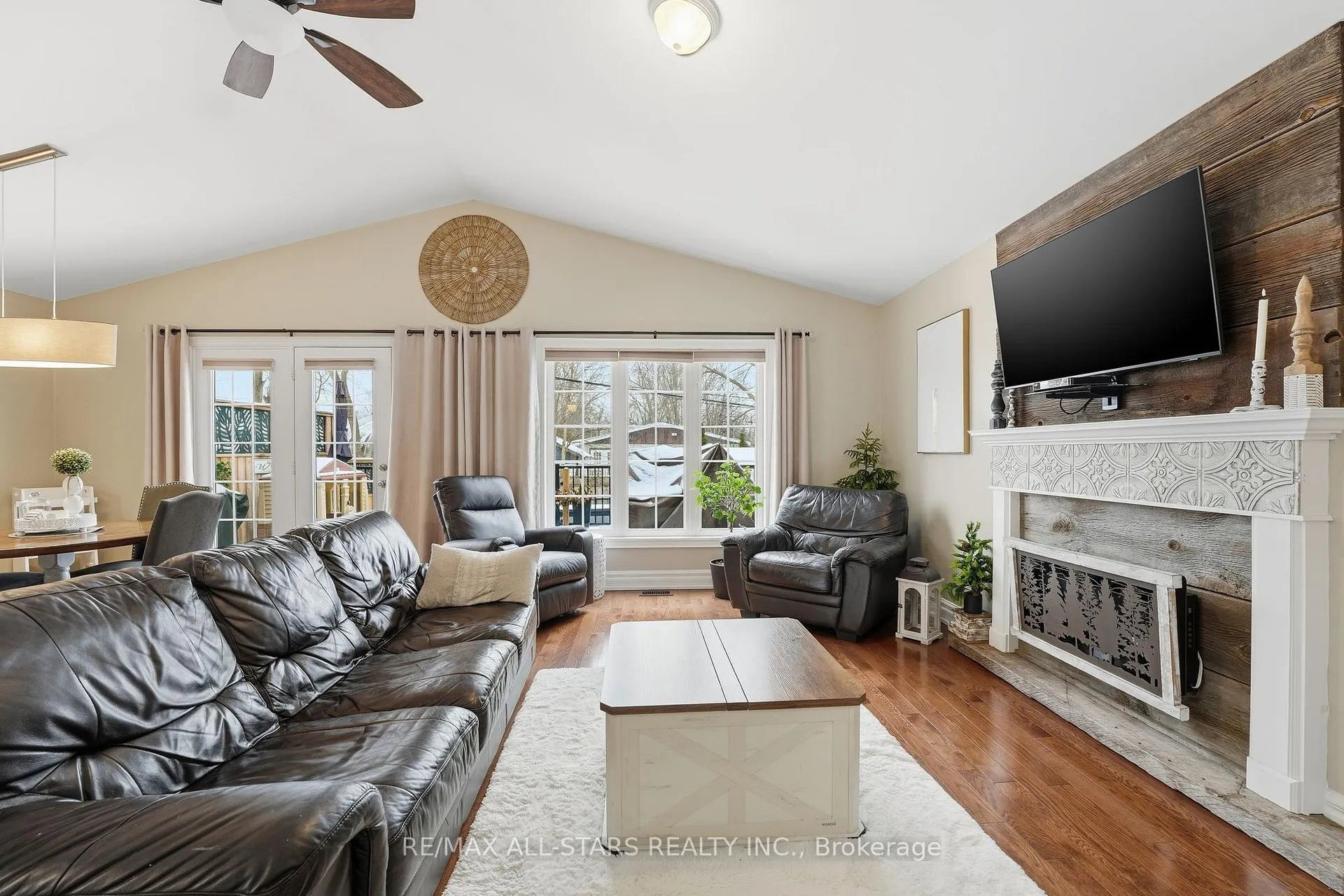Photo 4 of 167 Silas Boulevard, Georgina, Keswick North — HOMEH