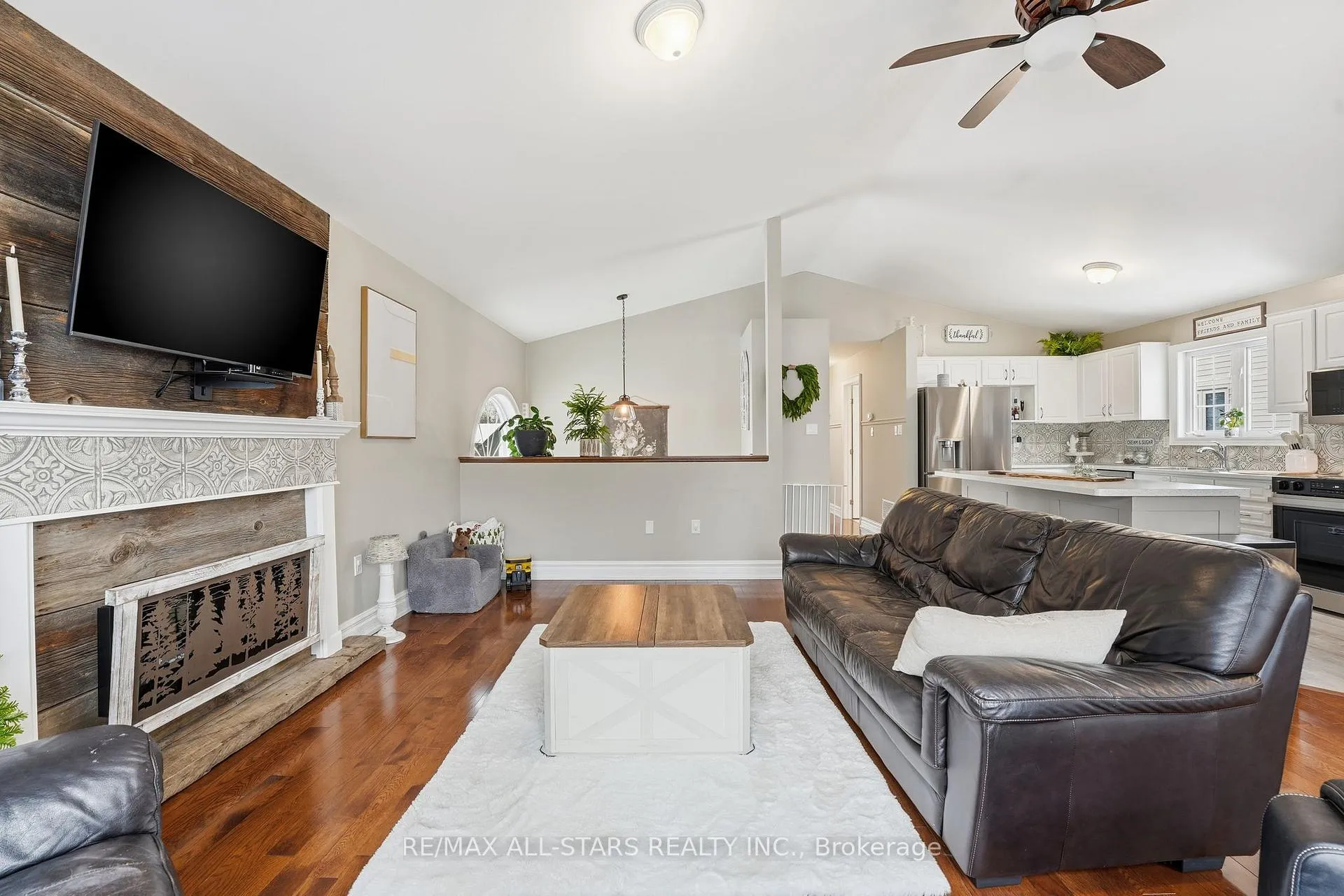 Photo 5 of 167 Silas Boulevard, Georgina, Keswick North — HOMEH