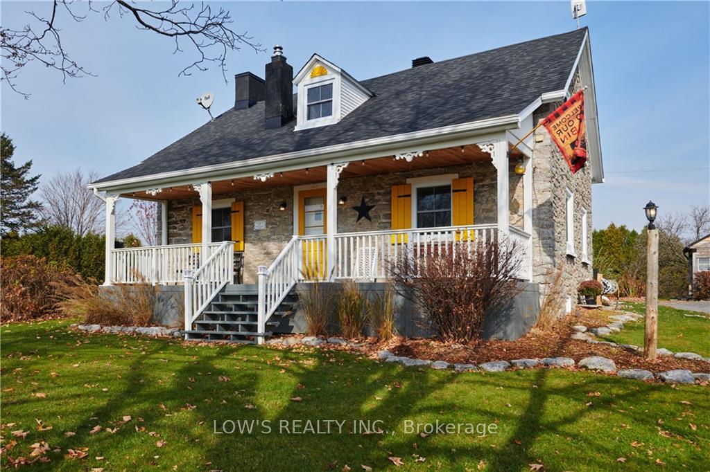 Front of 1331 Pleasant Corner Road W