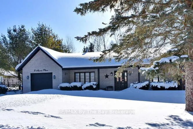 Photo 5 of 8 Azores Place, Wasaga Beach — HOMEH