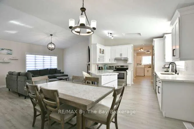 Photo 20 of 8 Azores Place, Wasaga Beach — HOMEH