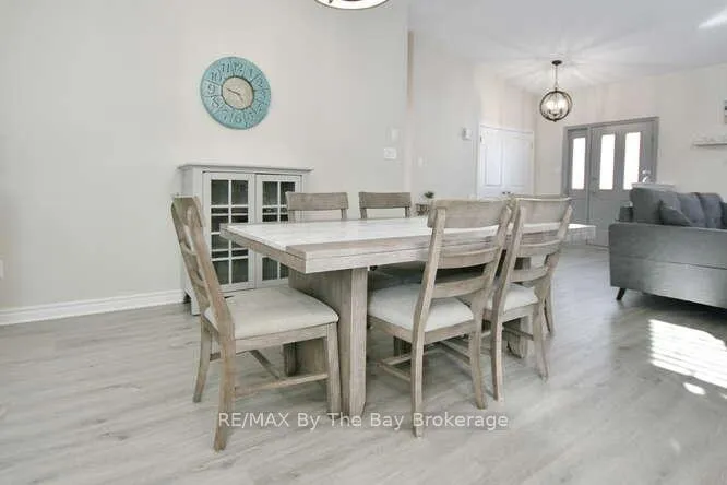 Photo 21 of 8 Azores Place, Wasaga Beach — HOMEH