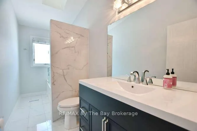 Photo 31 of 8 Azores Place, Wasaga Beach — HOMEH