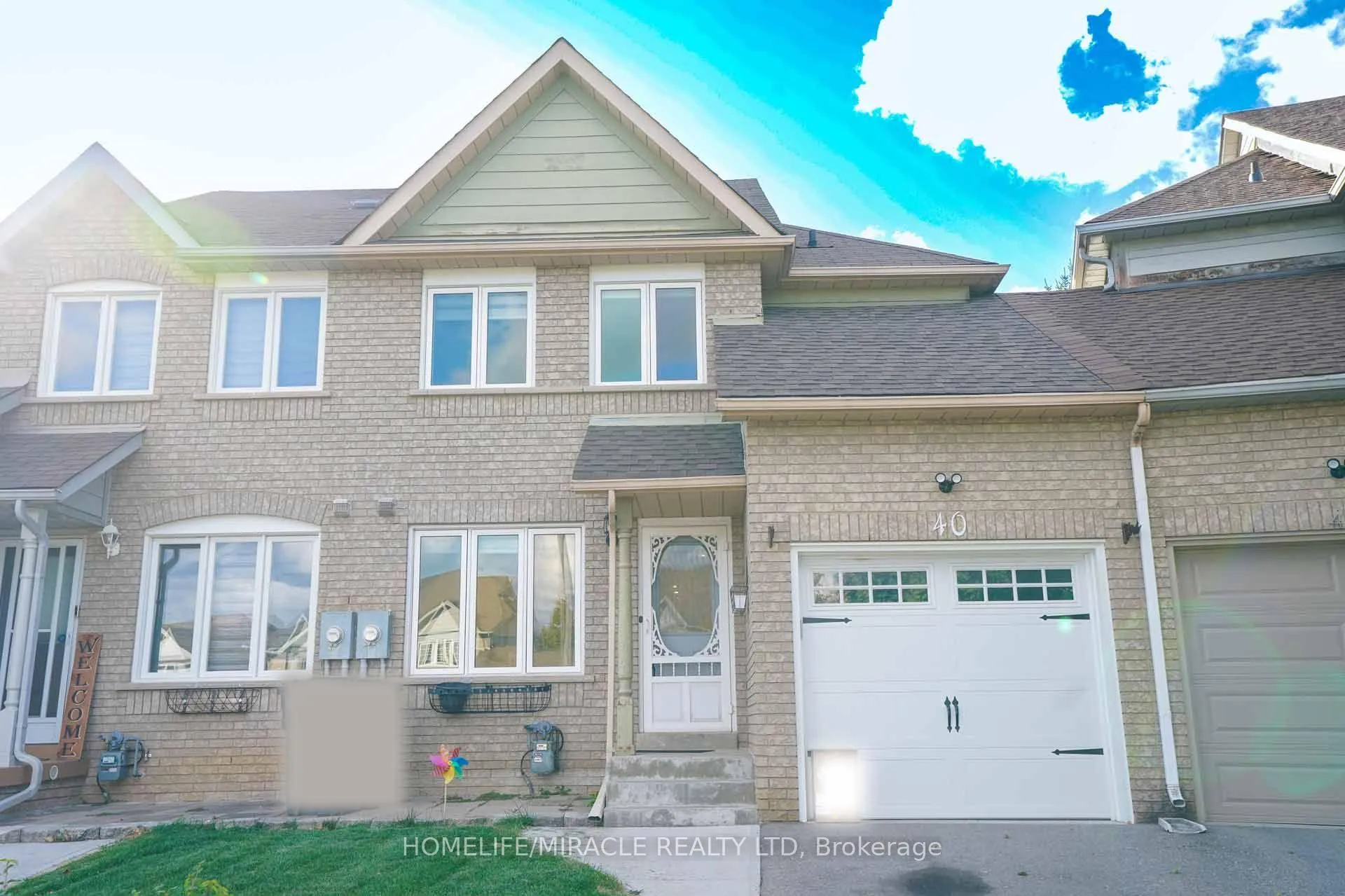Photo 2 of 40 Gardenia Way, Caledon, Rural Caledon — HOMEH