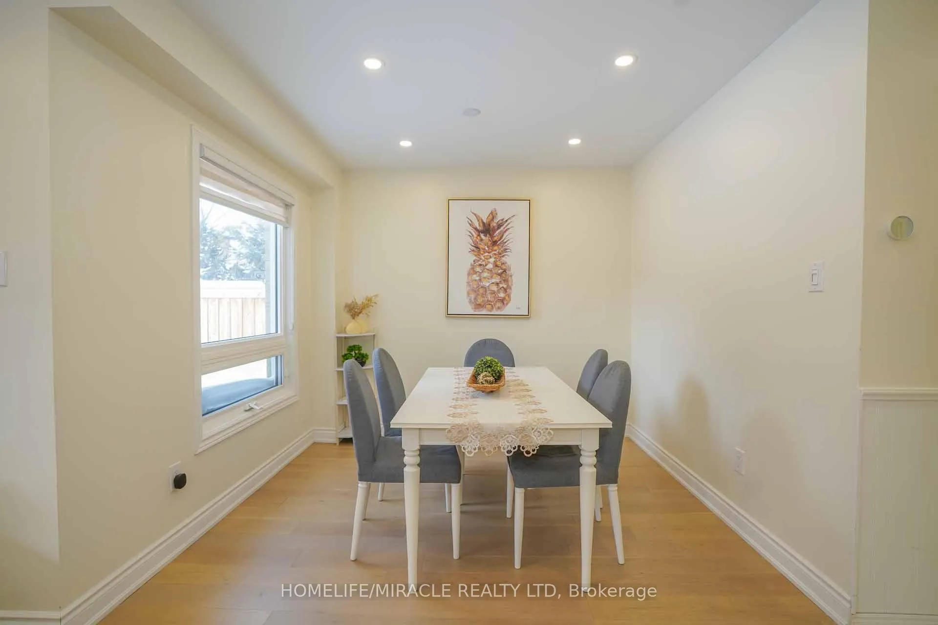 Photo 11 of 40 Gardenia Way, Caledon, Rural Caledon — HOMEH