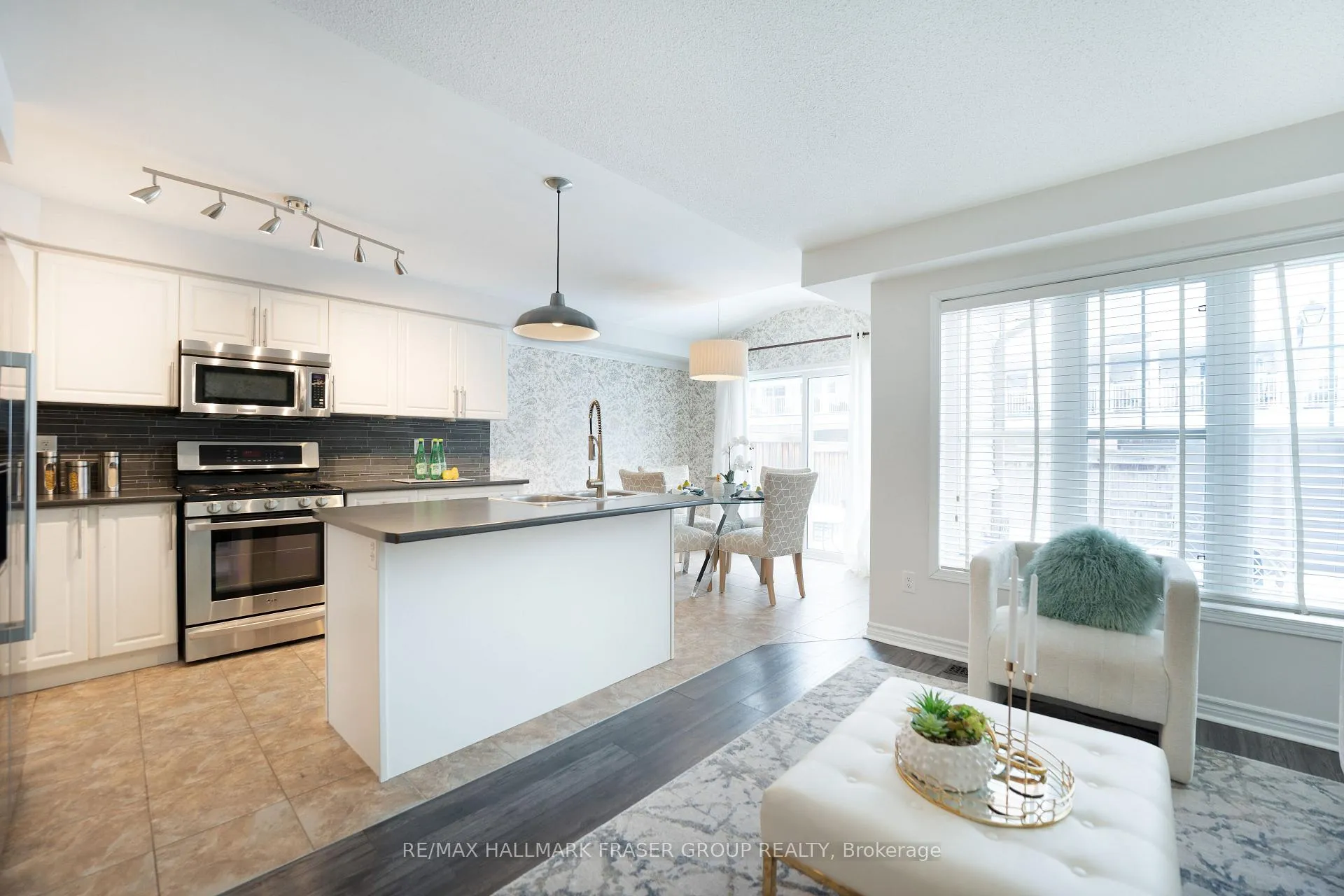 Photo 11 of 41 Stanhope Street, Whitby, Port Whitby — HOMEH