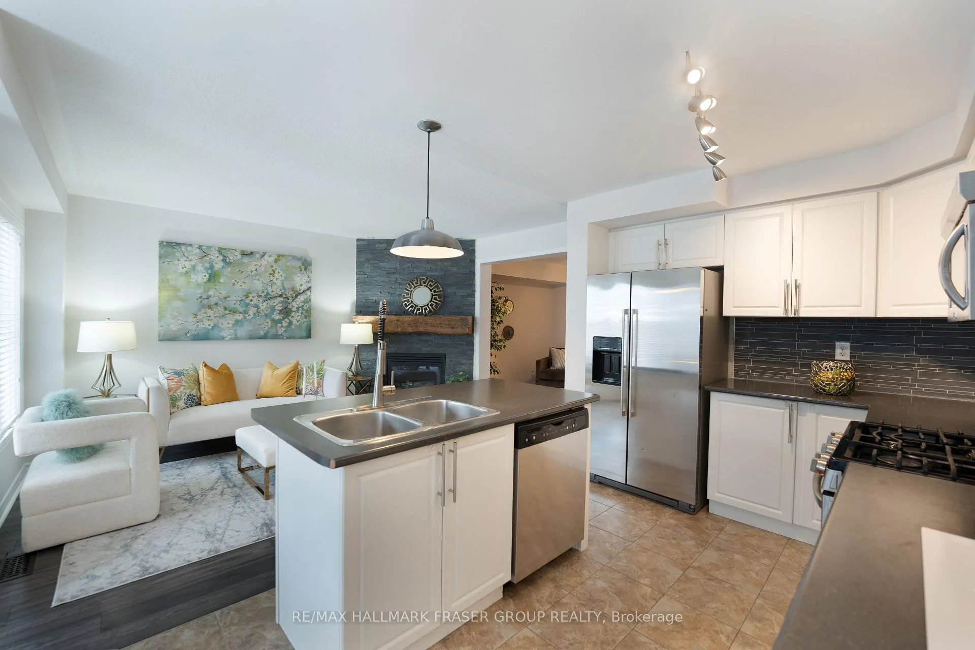 Photo 13 of 41 Stanhope Street, Whitby, Port Whitby — HOMEH
