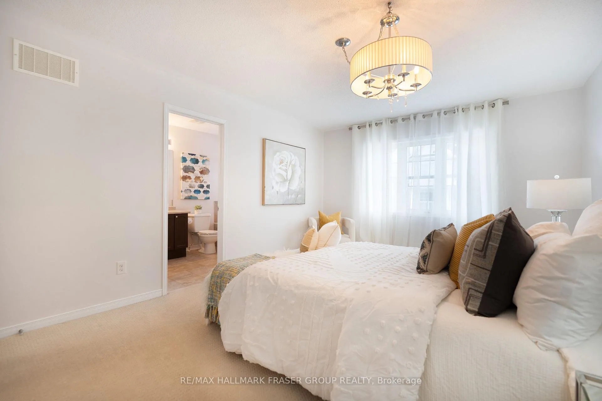 Photo 17 of 41 Stanhope Street, Whitby, Port Whitby — HOMEH