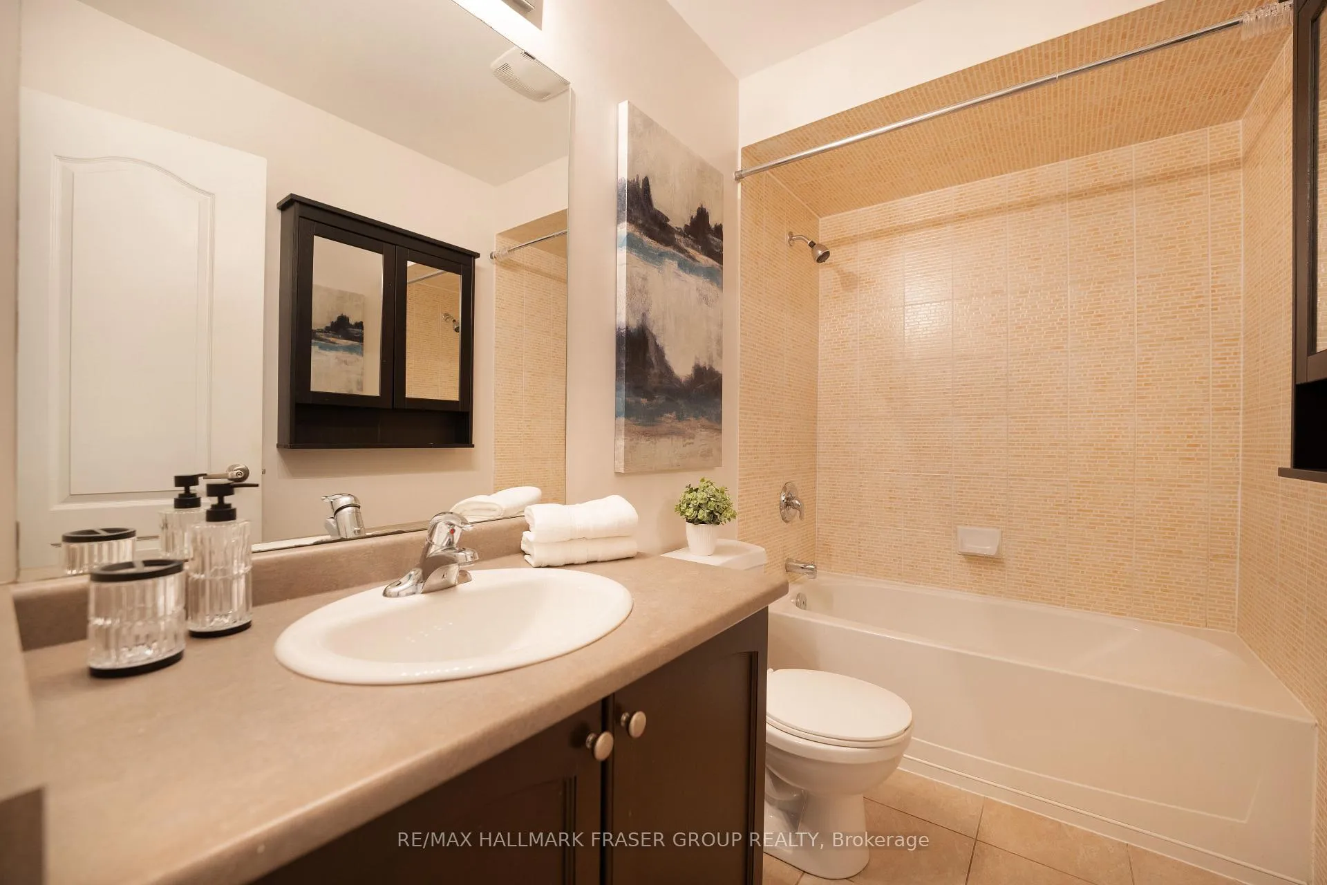 Photo 22 of 41 Stanhope Street, Whitby, Port Whitby — HOMEH