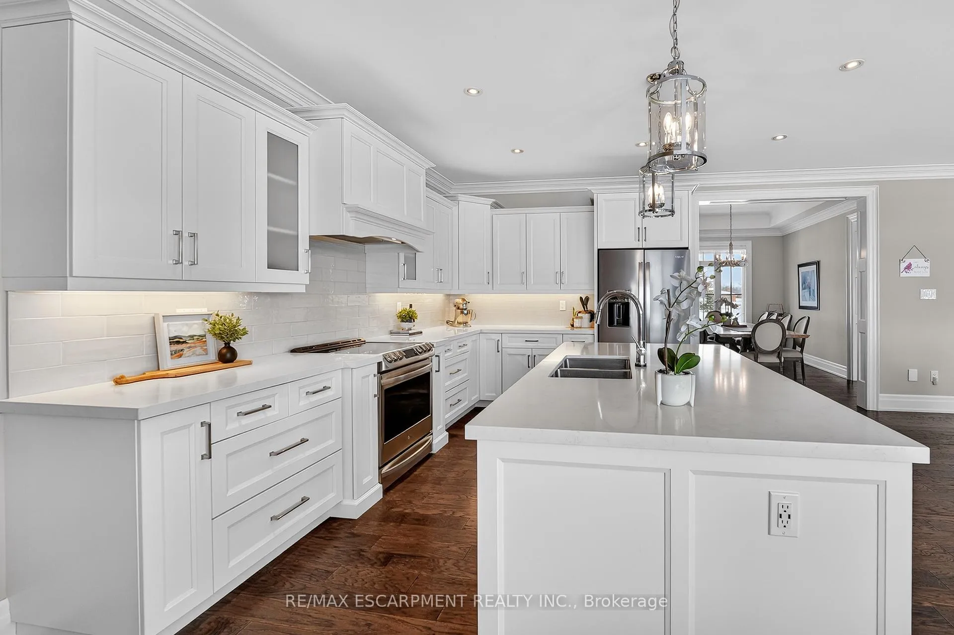 Photo 9 of 224 Mountain Road, Grimsby, Grimsby Escarpment — HOMEH