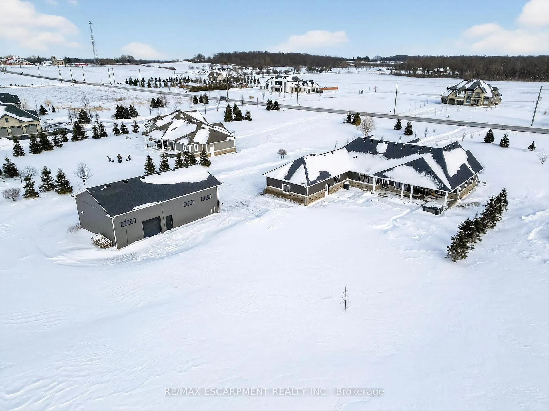 Photo 39 of 224 Mountain Road, Grimsby, Grimsby Escarpment — HOMEH