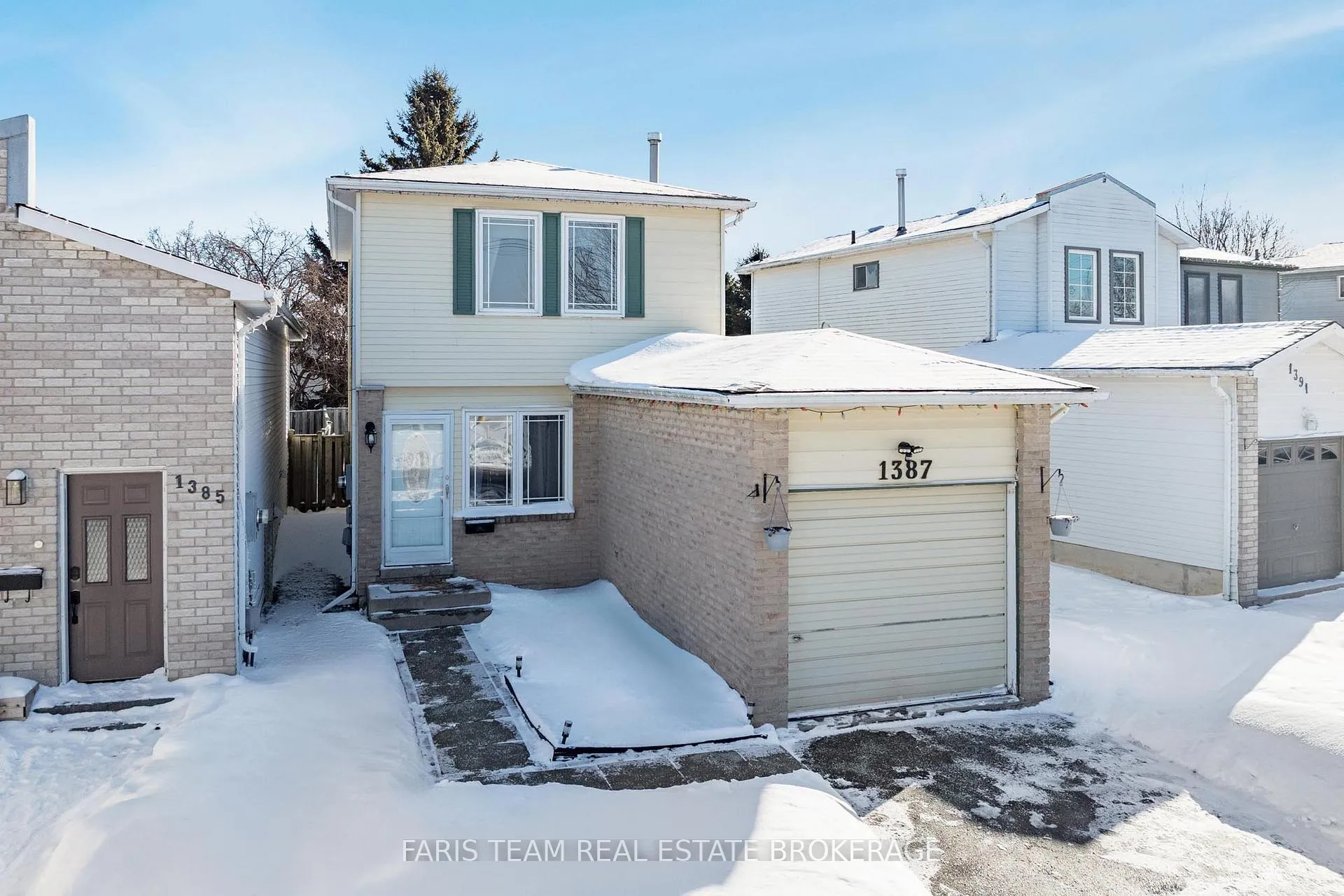 Front of 1387 Ritson Road S