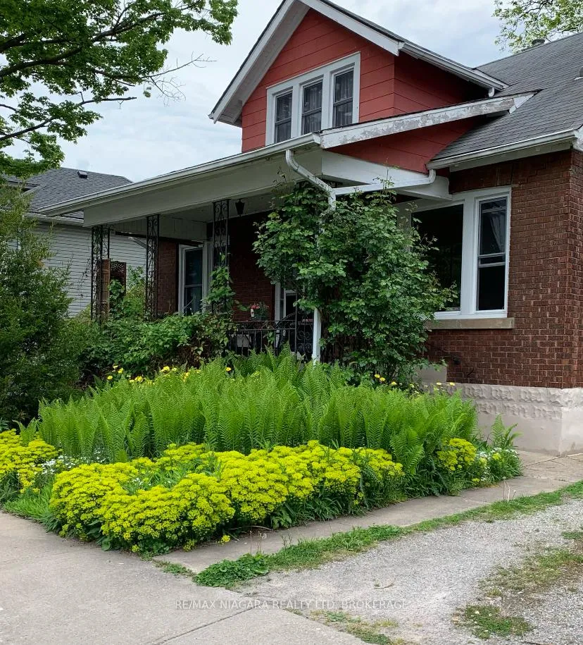 Photo 2 of 4722 Ryerson Crescent, Niagara Falls, Downtown — HOMEH