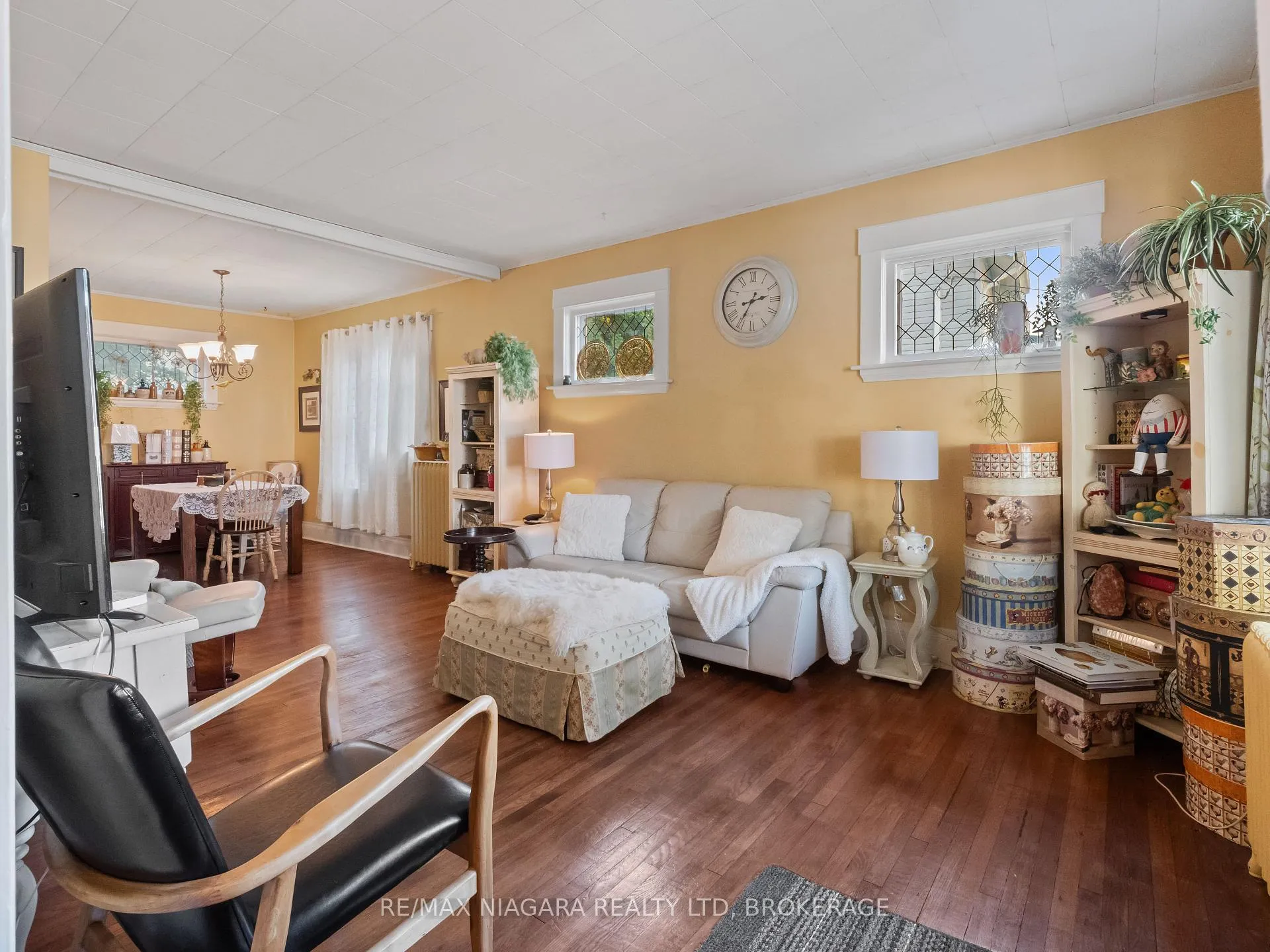 Photo 8 of 4722 Ryerson Crescent, Niagara Falls, Downtown — HOMEH