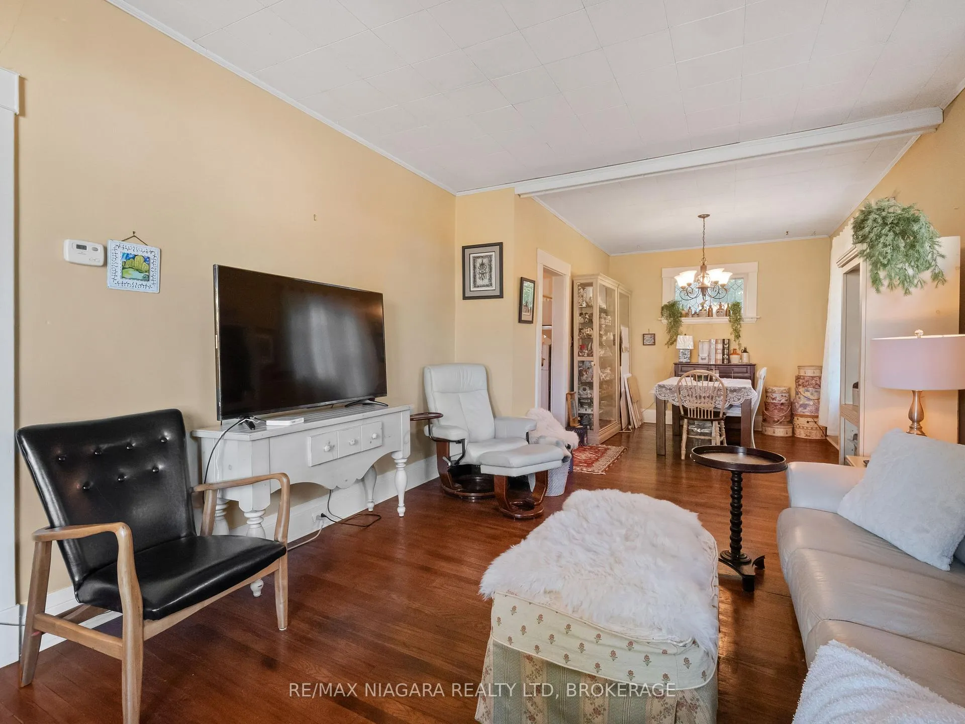 Photo 10 of 4722 Ryerson Crescent, Niagara Falls, Downtown — HOMEH