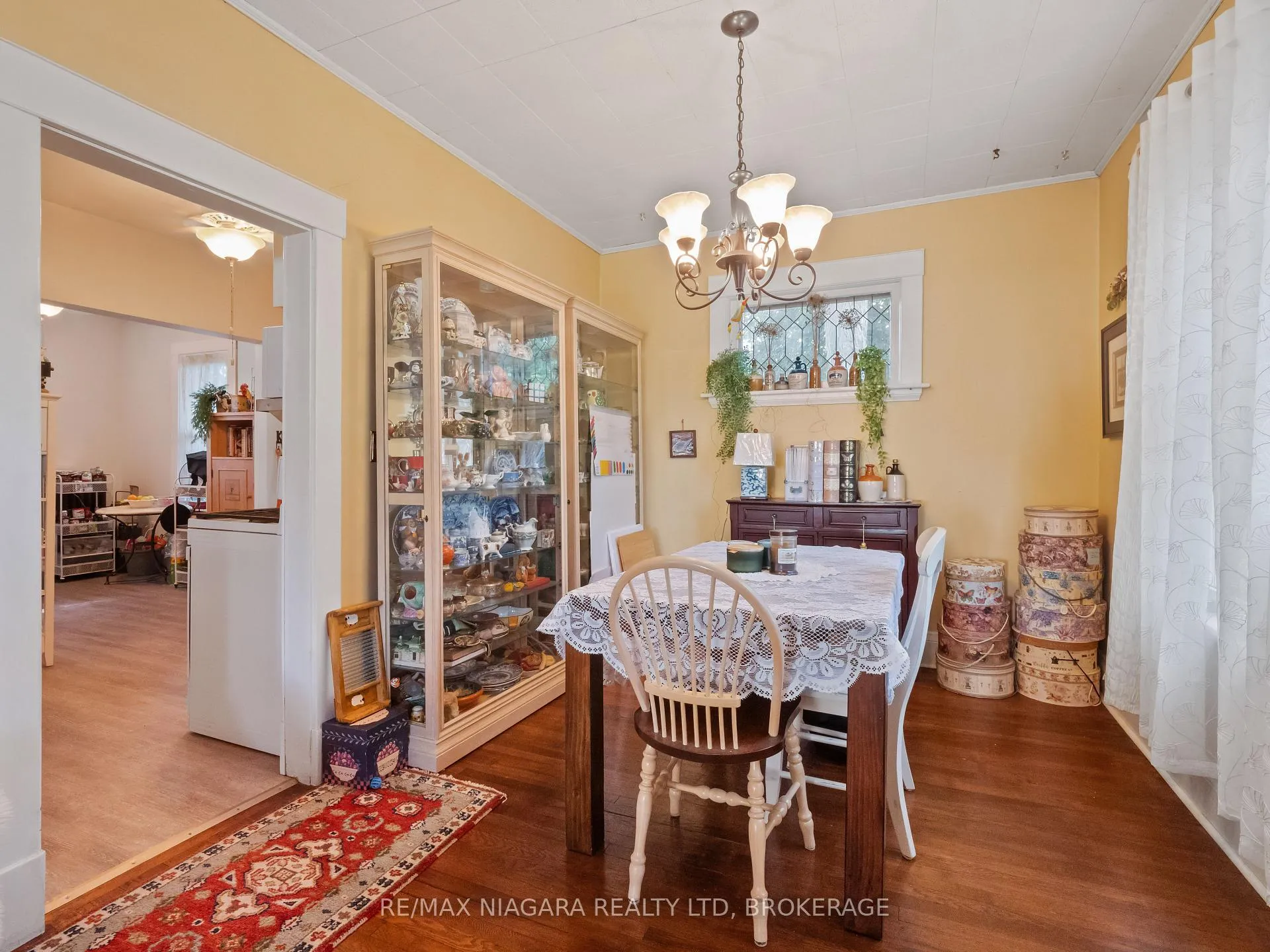 Photo 11 of 4722 Ryerson Crescent, Niagara Falls, Downtown — HOMEH