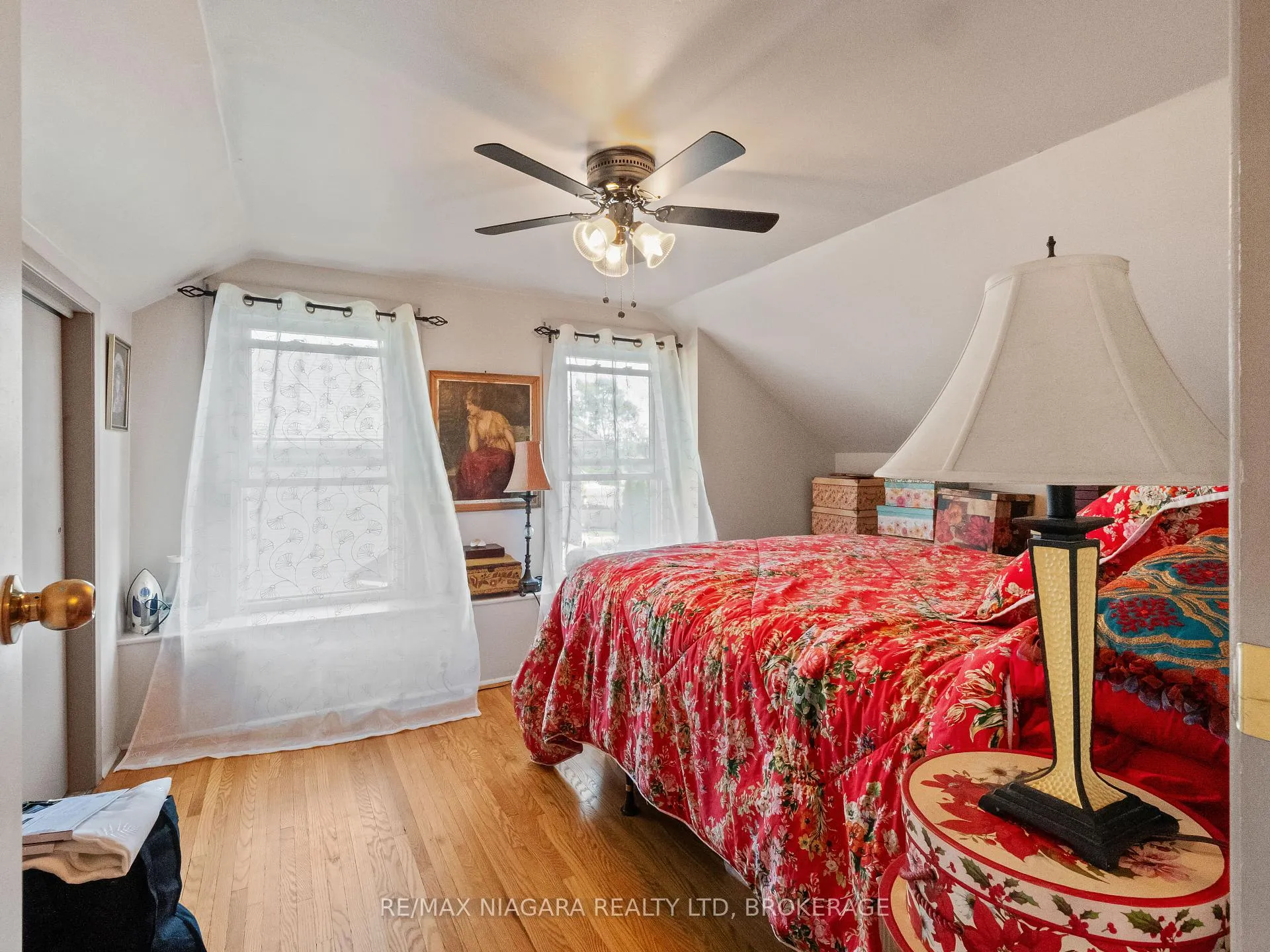 Photo 19 of 4722 Ryerson Crescent, Niagara Falls, Downtown — HOMEH