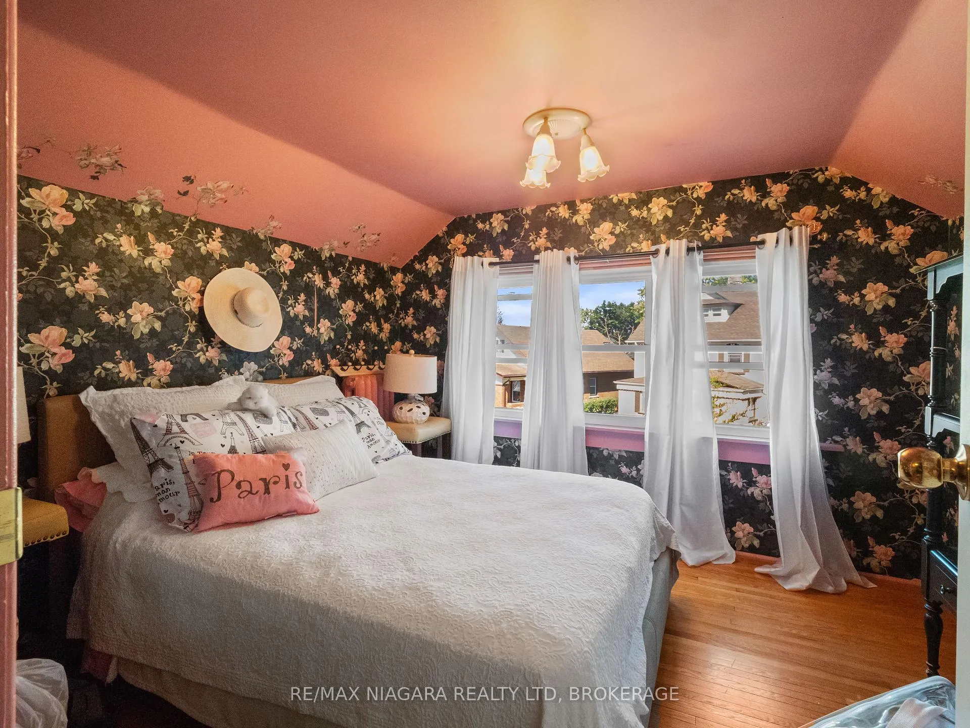 Photo 21 of 4722 Ryerson Crescent, Niagara Falls, Downtown — HOMEH