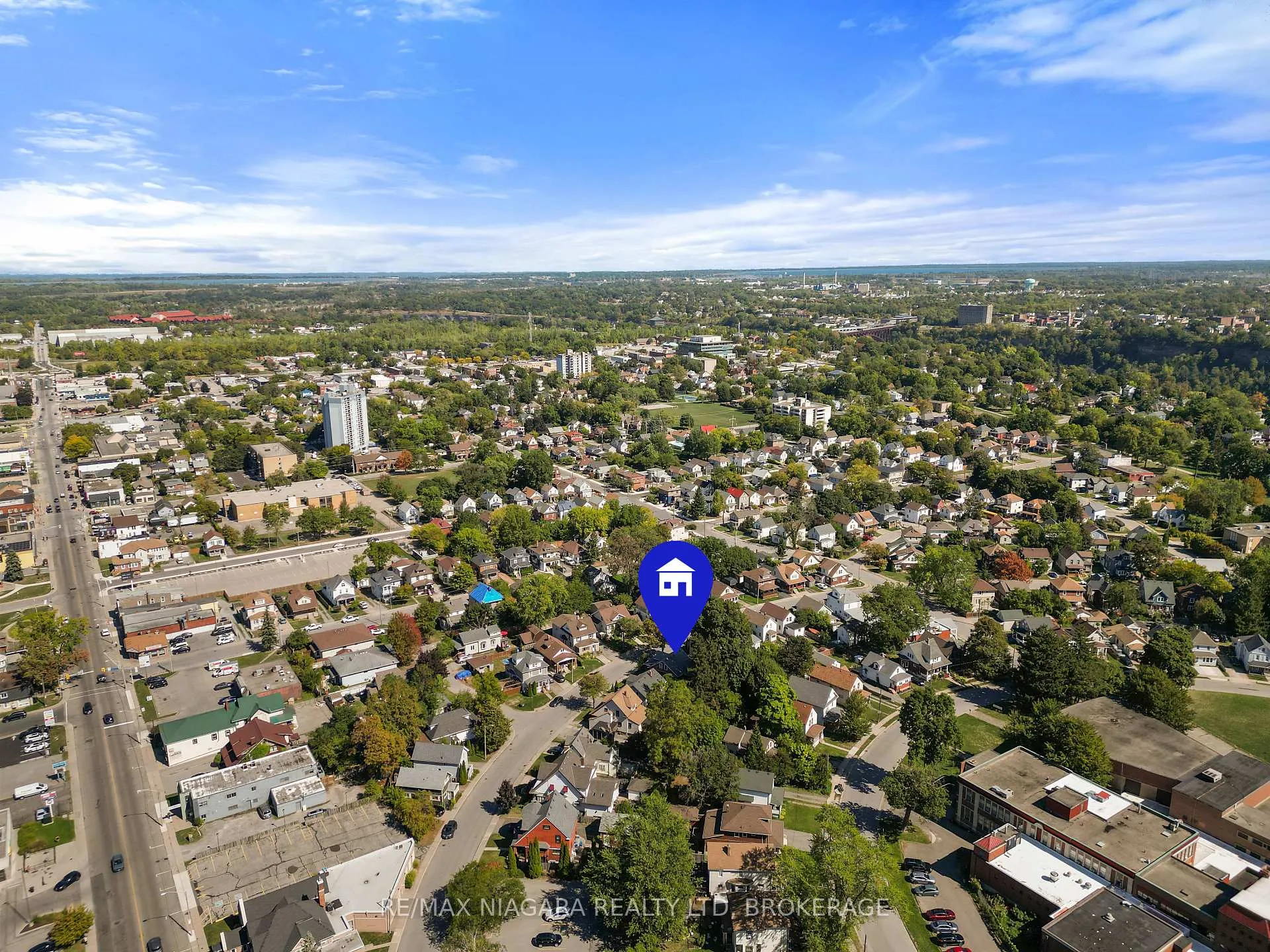 Photo 32 of 4722 Ryerson Crescent, Niagara Falls, Downtown — HOMEH