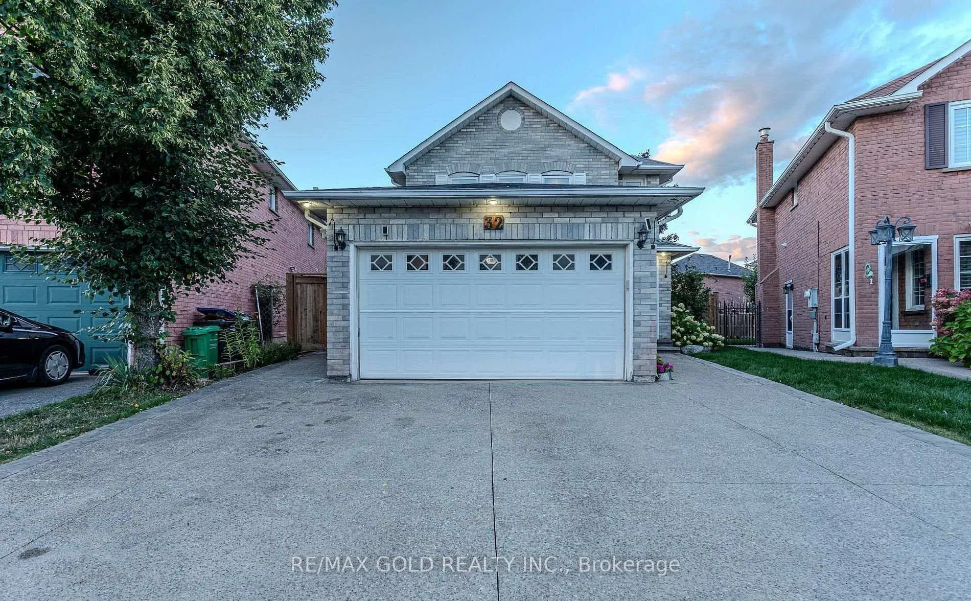 Front of 32 Heddon Court