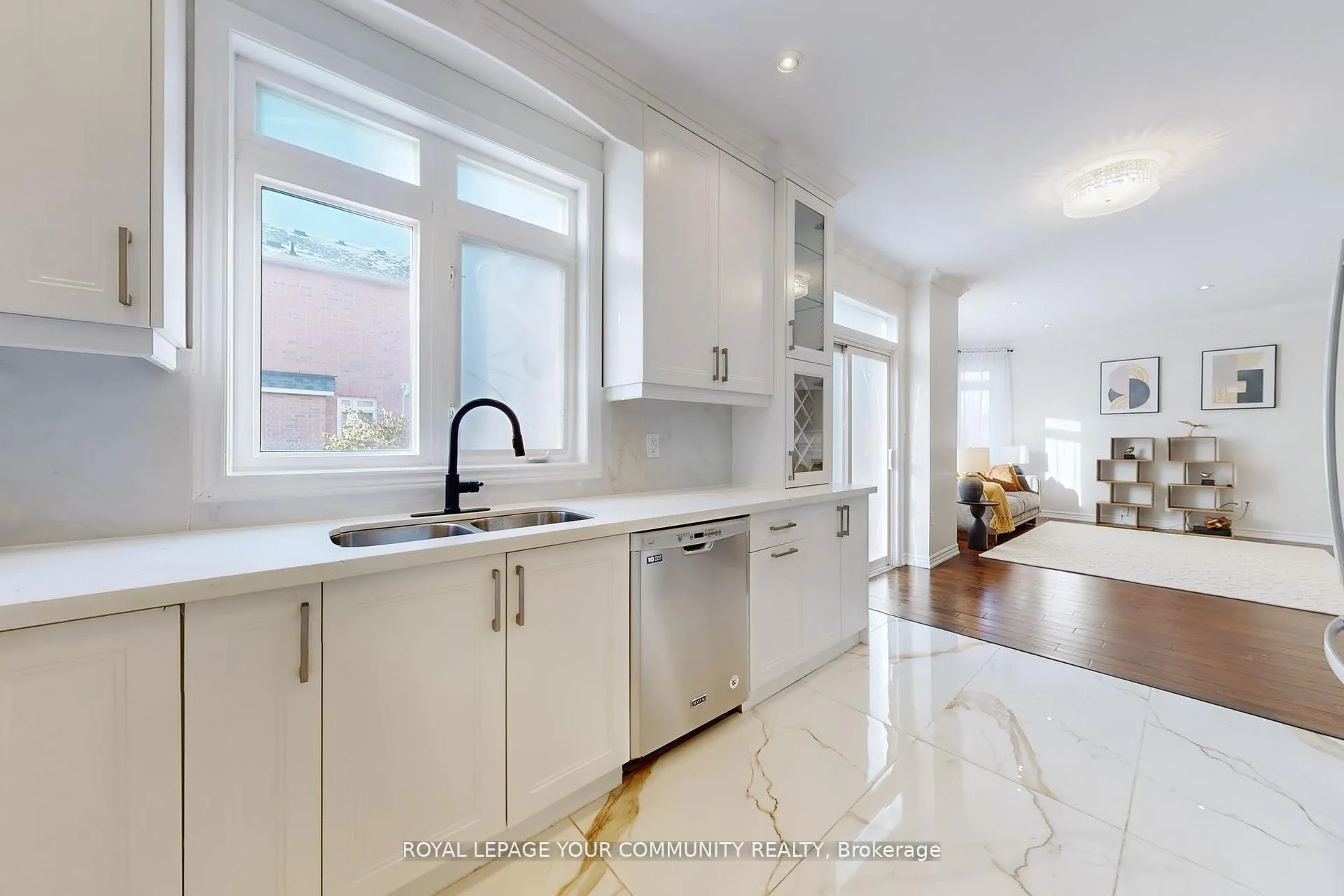 Photo 6 of 10 Auburndale Drive, Vaughan, Patterson — HOMEH
