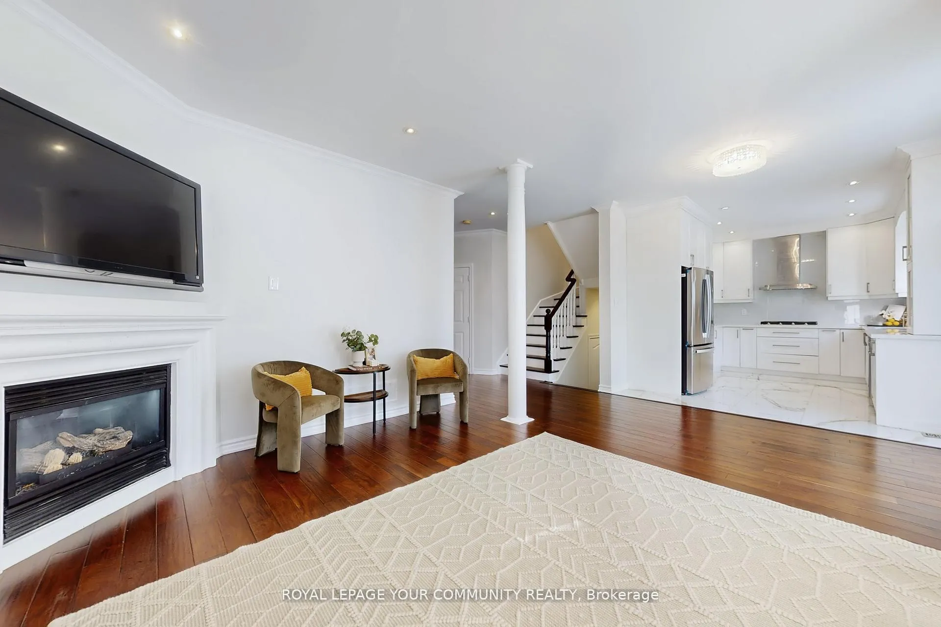 Photo 12 of 10 Auburndale Drive, Vaughan, Patterson — HOMEH