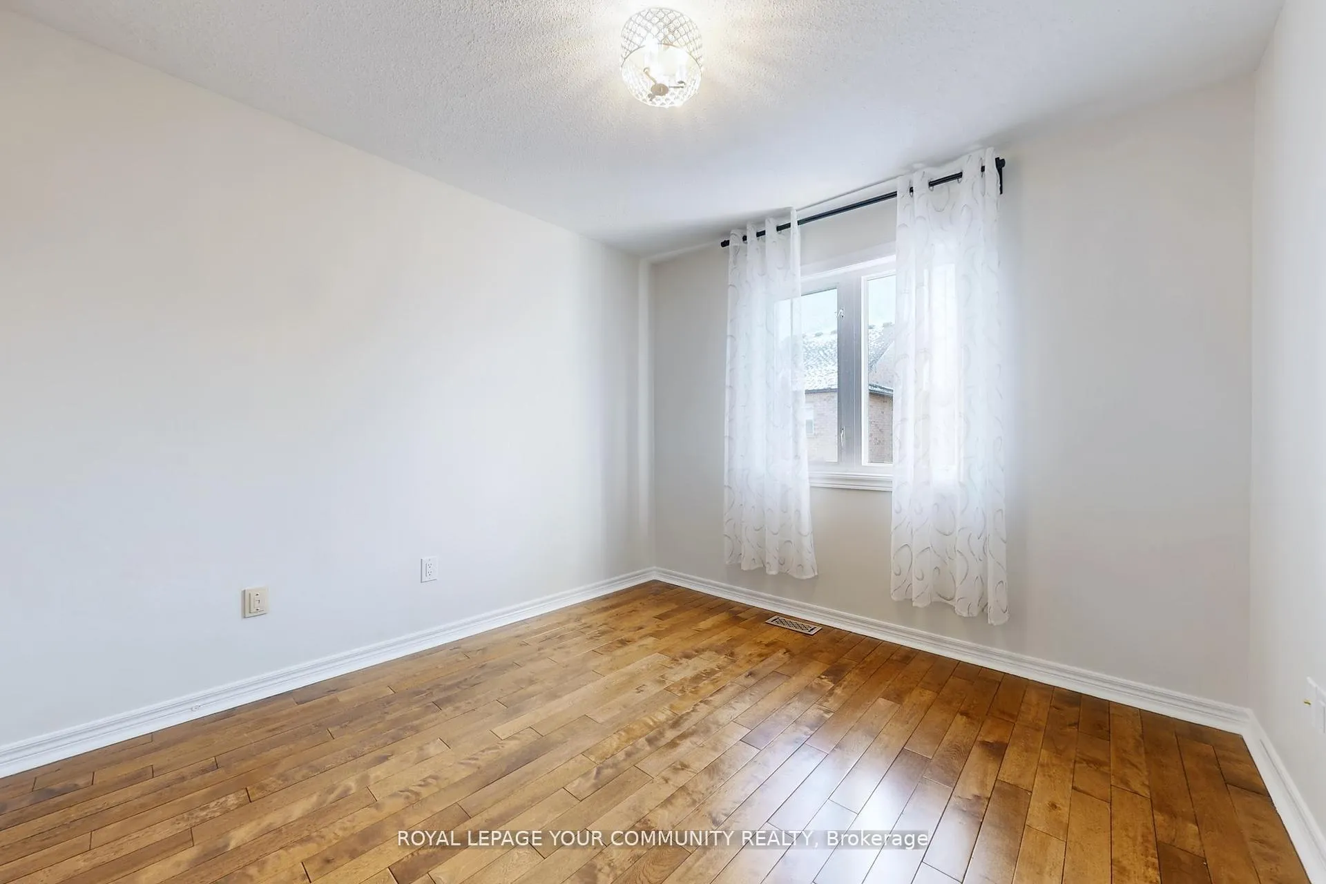 Photo 20 of 10 Auburndale Drive, Vaughan, Patterson — HOMEH