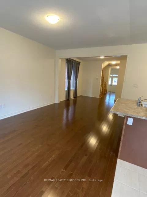 Photo 3 of 20 Truffle Court, Brampton, Northwest Brampton — HOMEH