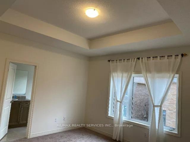 Photo 6 of 20 Truffle Court, Brampton, Northwest Brampton — HOMEH