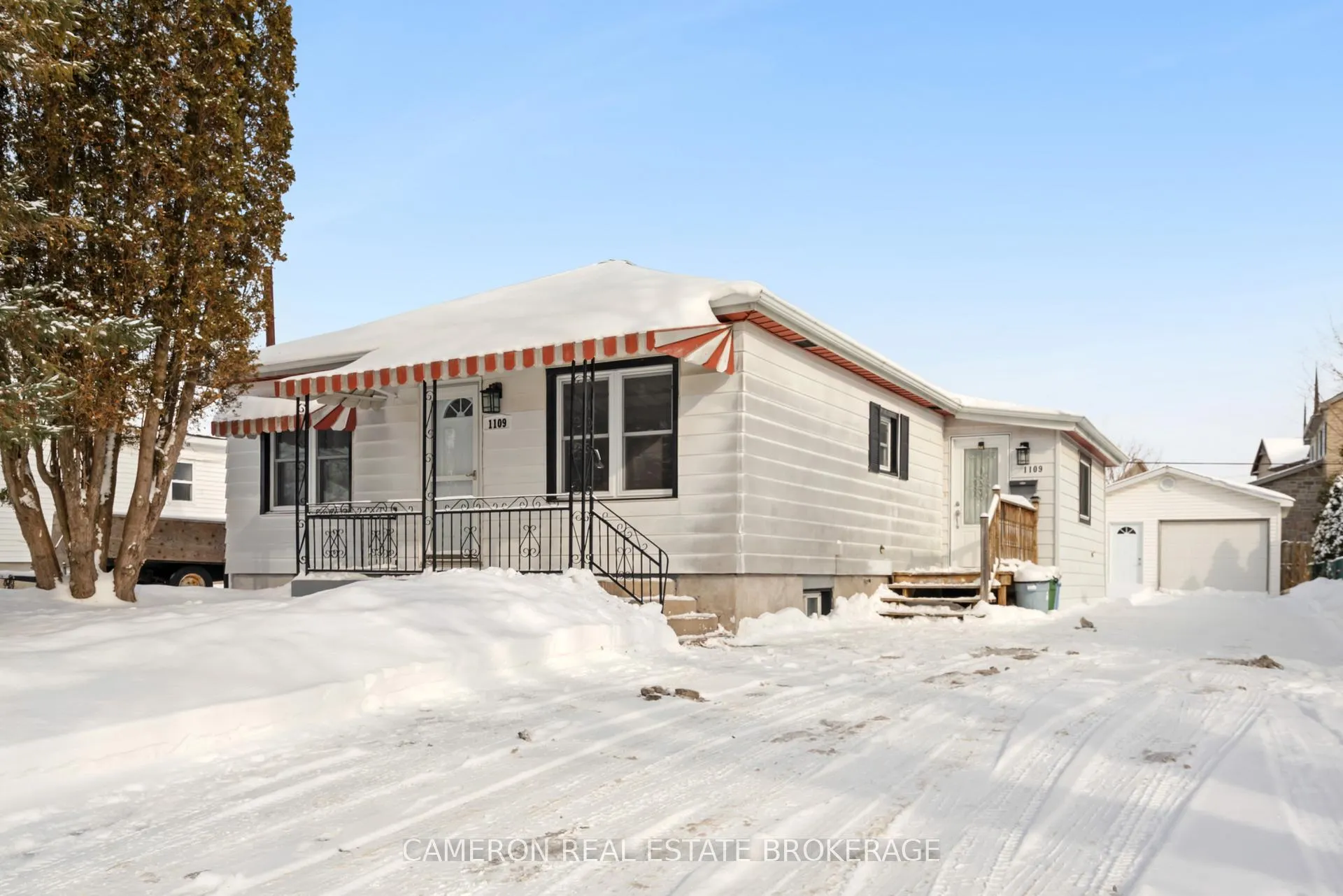 Photo 1 of 1109 Larin Avenue, Cornwall — HOMEH