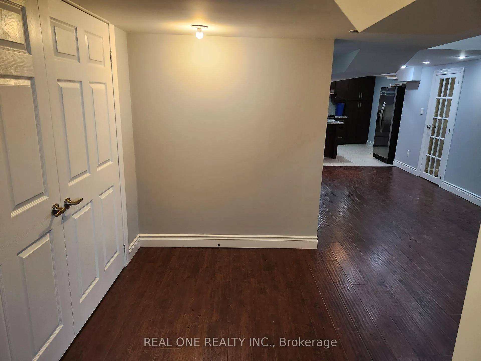 Photo 9 of 107 Golden Orchard(Bsmt) Rd, Vaughan, Patterson — HOMEH