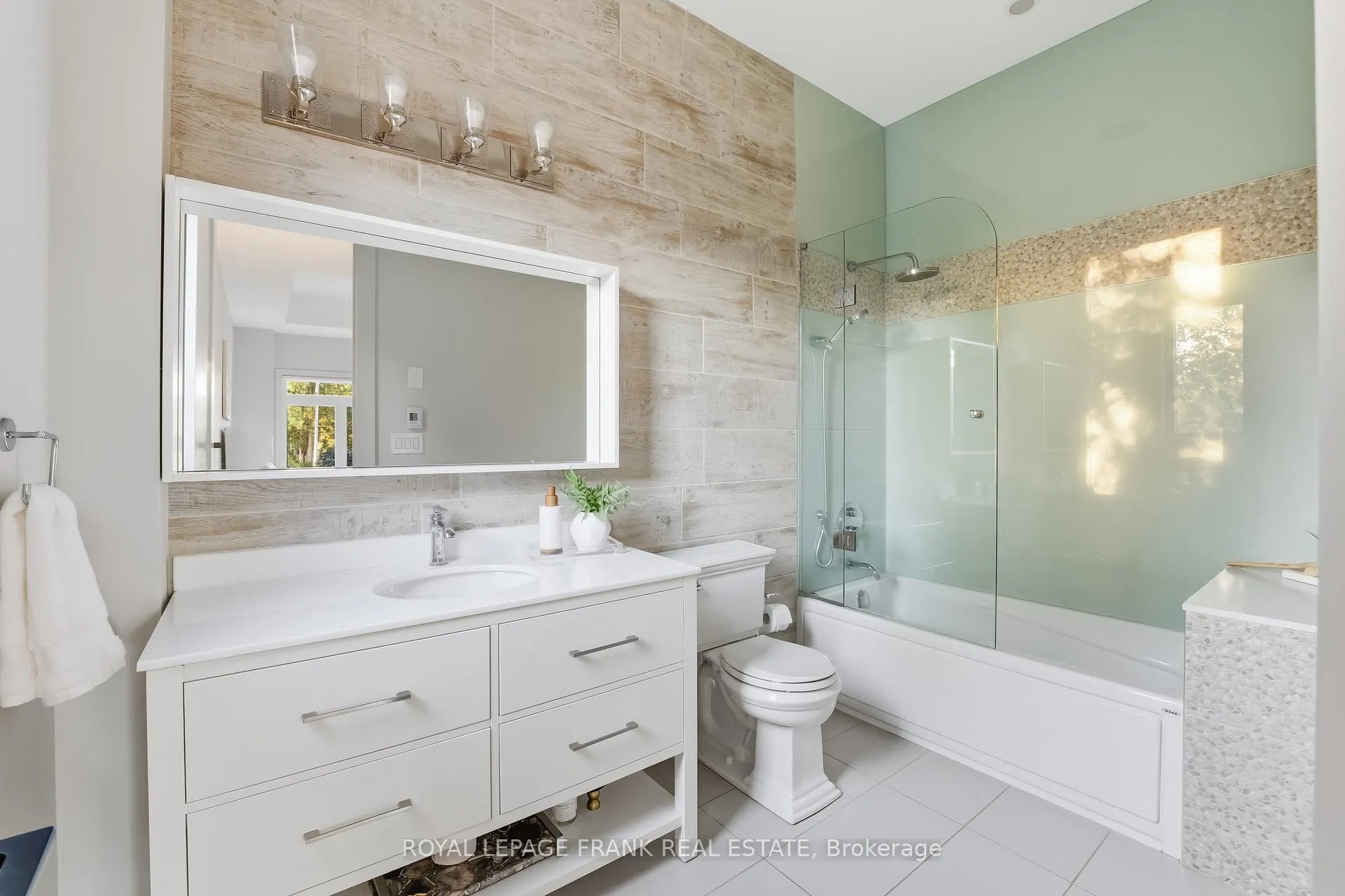 Photo 21 of 1430 Nash Road, Clarington, Courtice — HOMEH