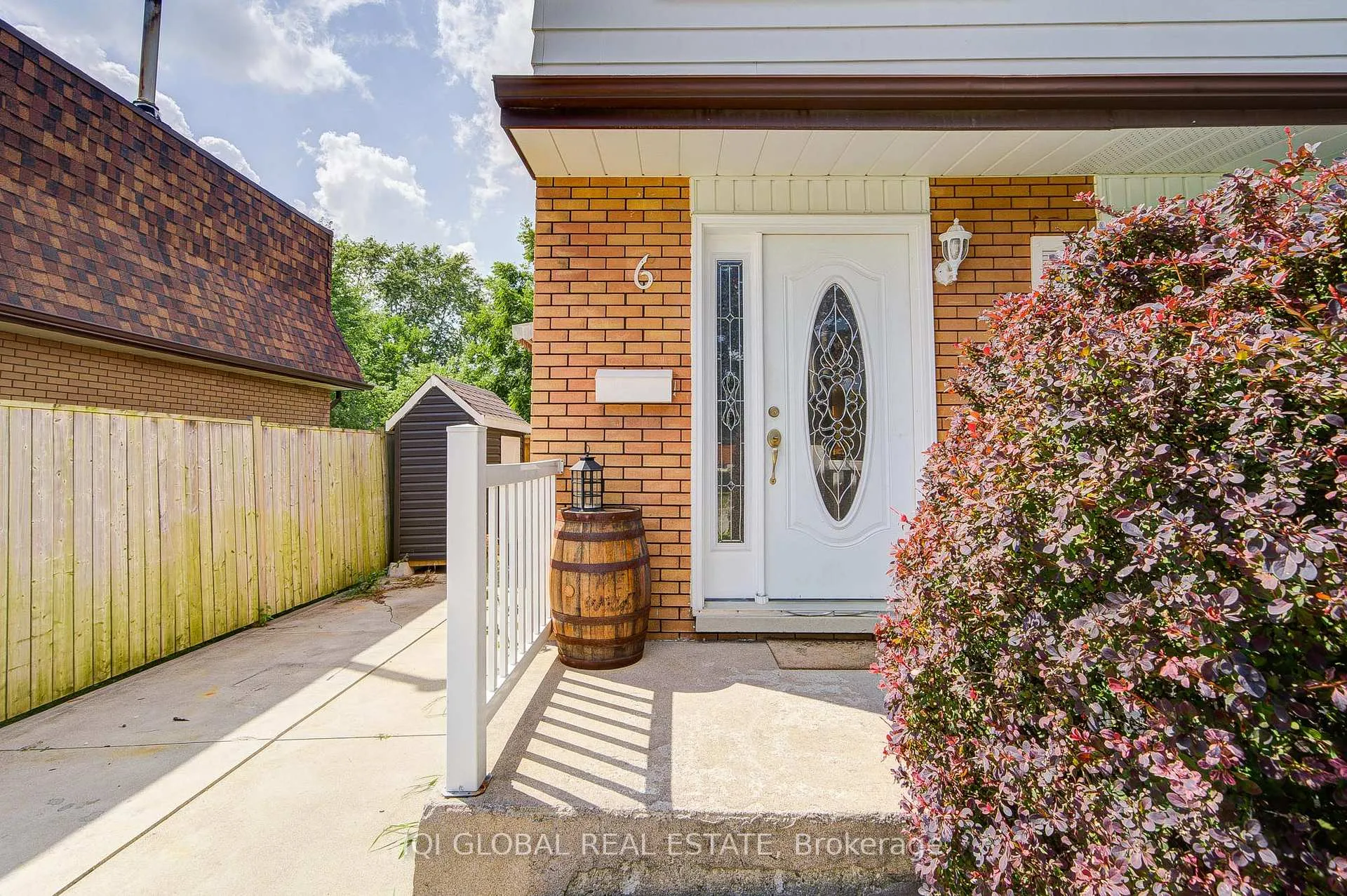 Photo 3 of 6 Arrowhead Crescent, Kitchener — HOMEH