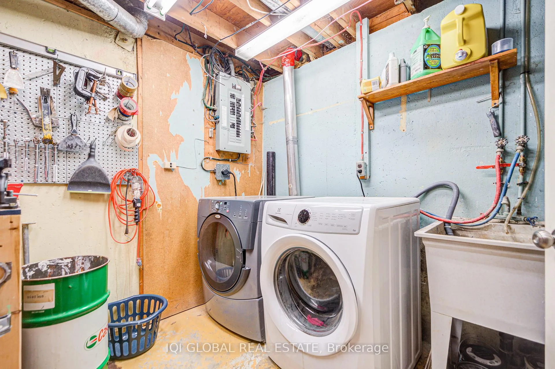 Photo 33 of 6 Arrowhead Crescent, Kitchener — HOMEH