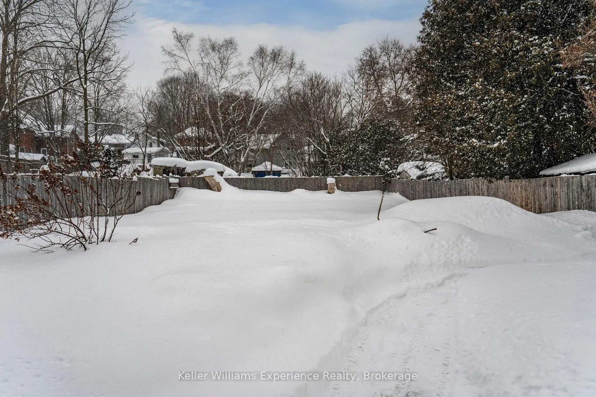 Photo 34 of 196 Fourth Street, Midland — HOMEH