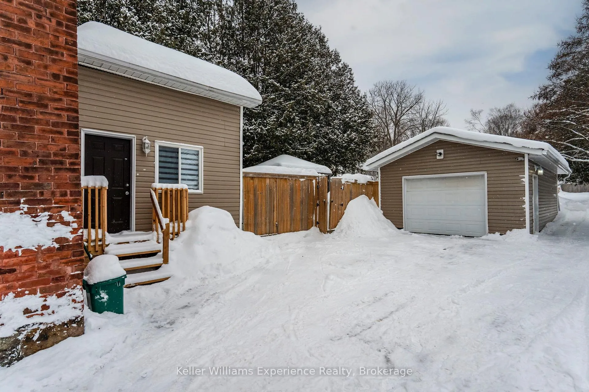Photo 36 of 196 Fourth Street, Midland — HOMEH