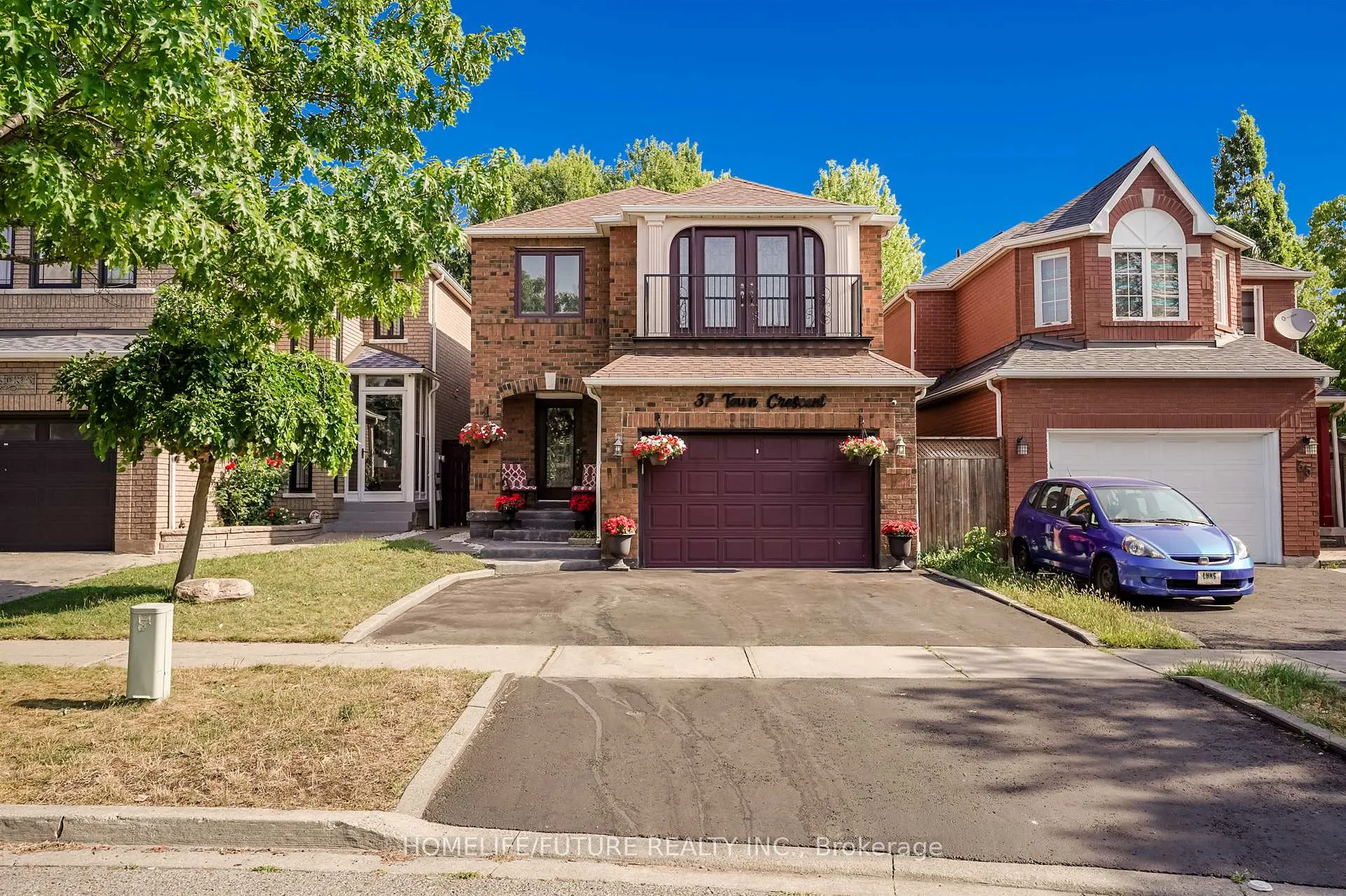 Photo 2 of 37 Tawn Crescent, Ajax, Central — HOMEH