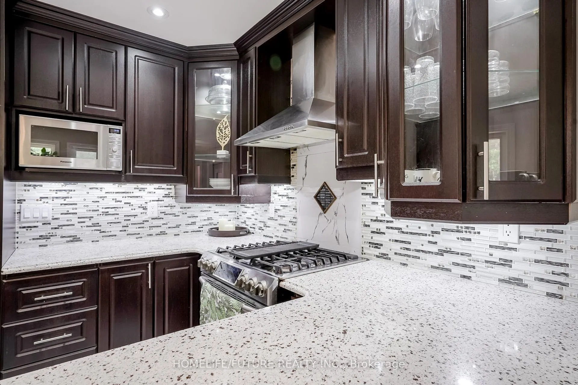 Photo 16 of 37 Tawn Crescent, Ajax, Central — HOMEH