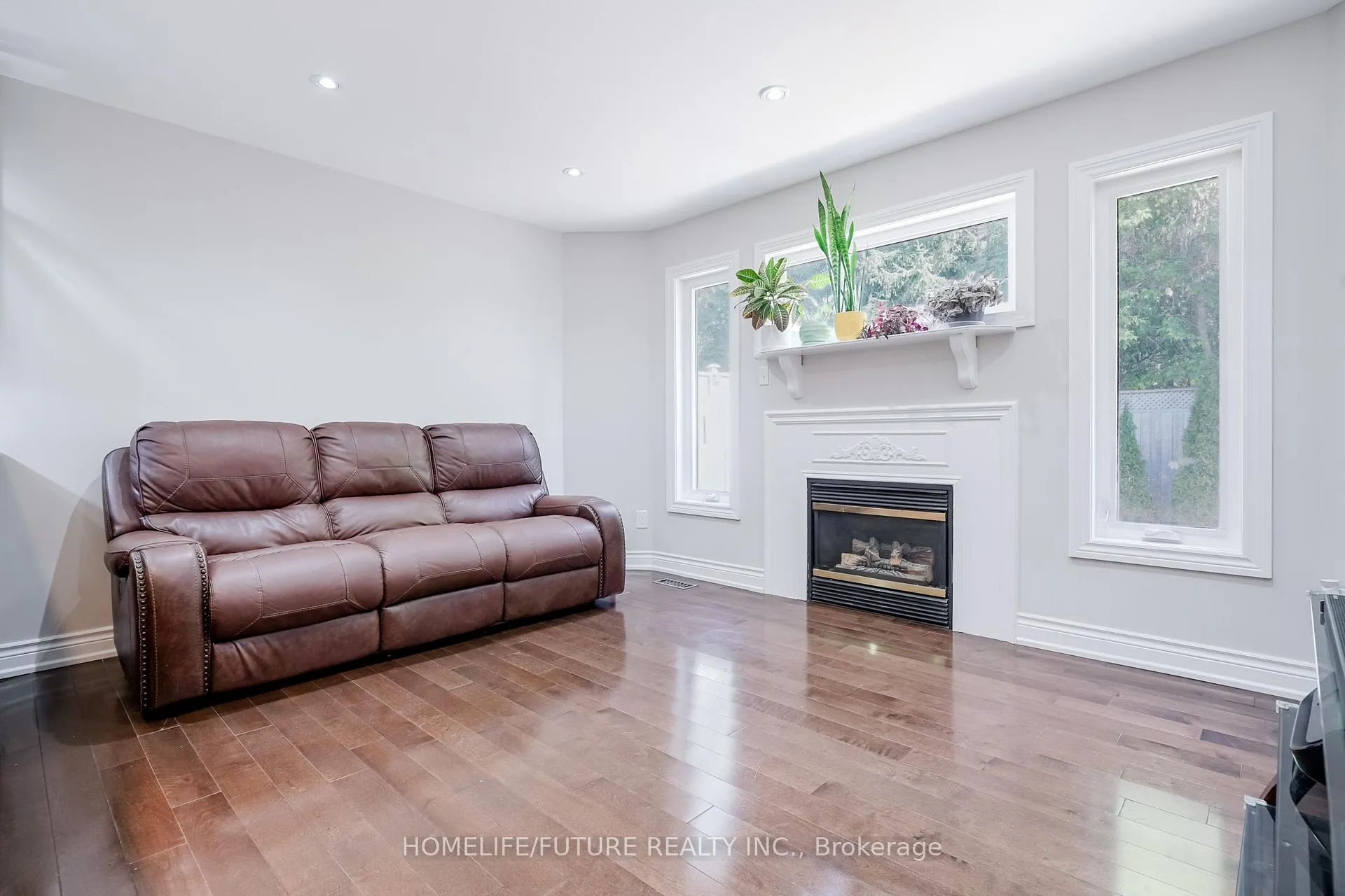 Photo 22 of 37 Tawn Crescent, Ajax, Central — HOMEH
