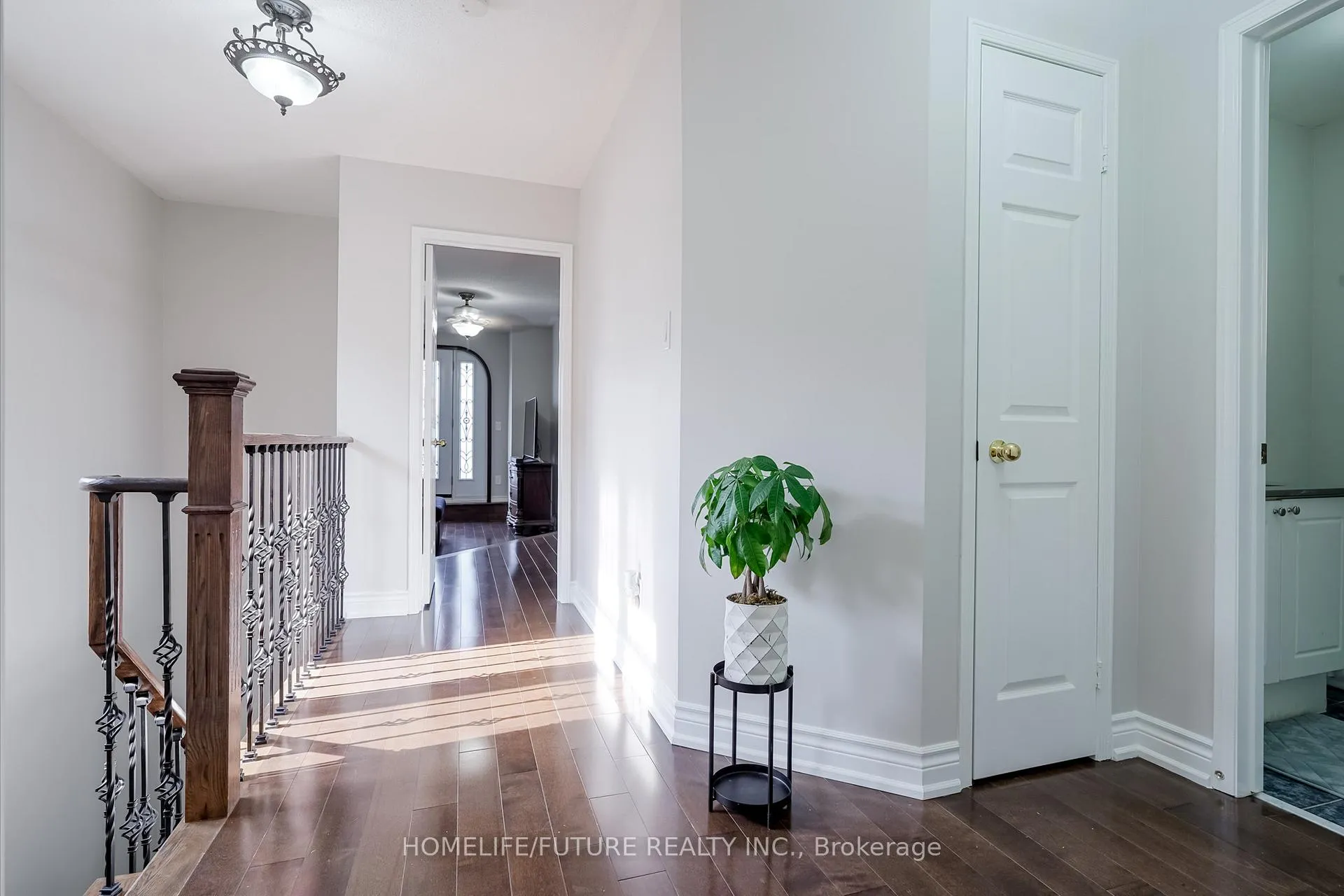 Photo 26 of 37 Tawn Crescent, Ajax, Central — HOMEH