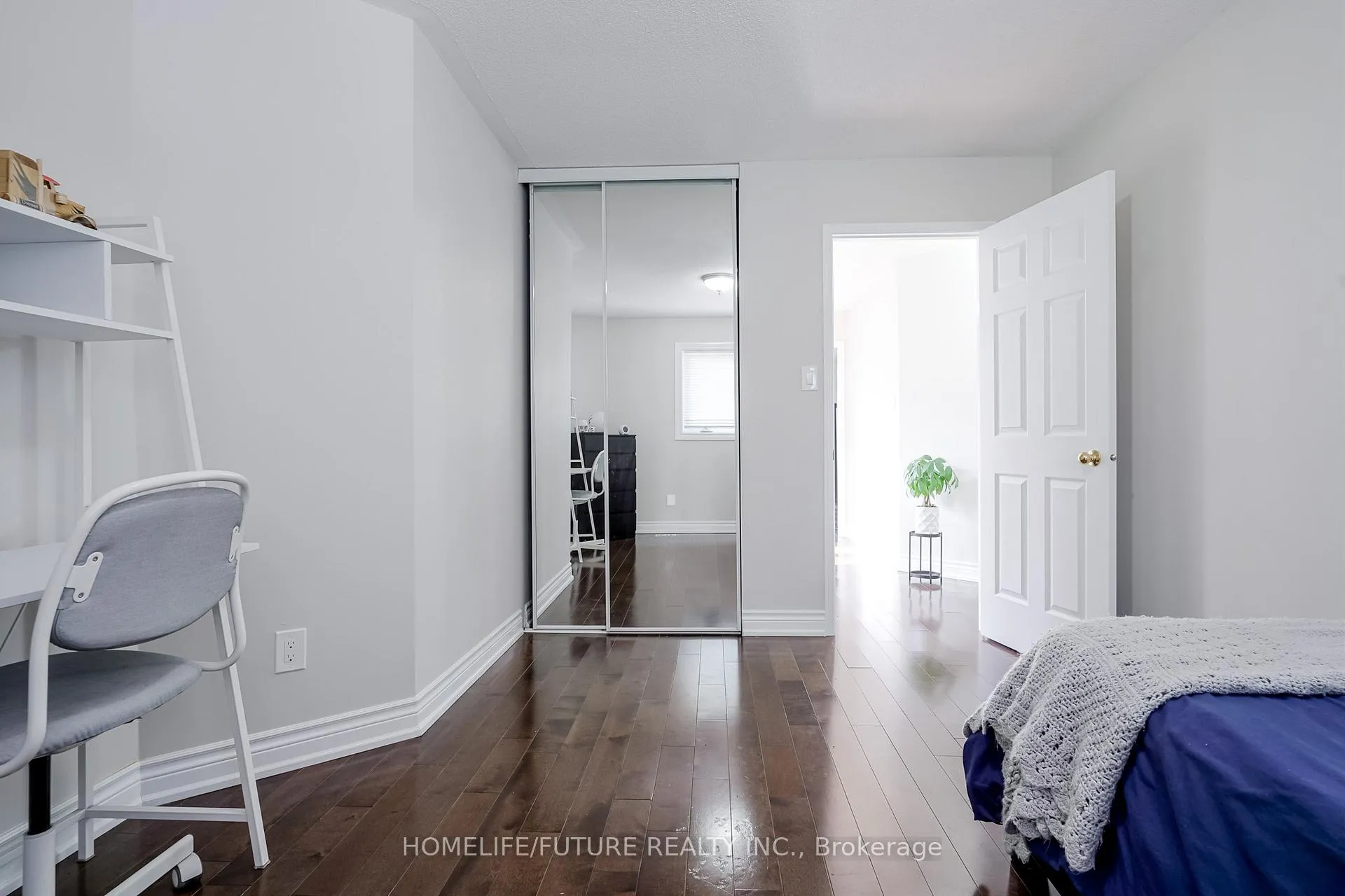 Photo 36 of 37 Tawn Crescent, Ajax, Central — HOMEH