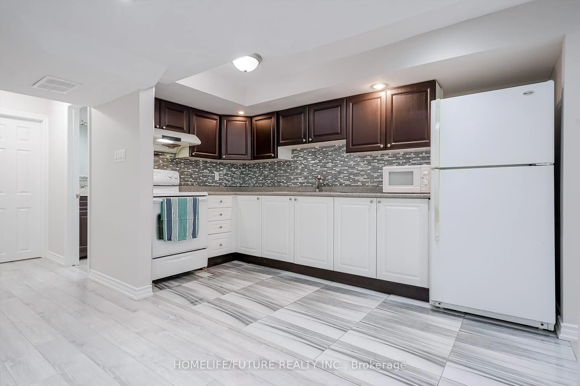 Photo 41 of 37 Tawn Crescent, Ajax, Central — HOMEH